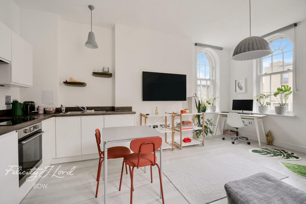 Main image of property: St Clements Avenue, LONDON