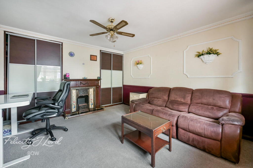 Main image of property: Susannah Street, London, E14