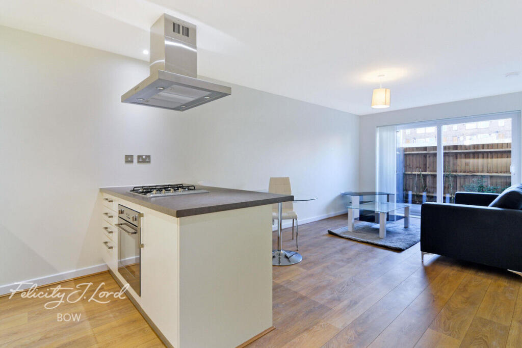 Main image of property: Bede Square, London