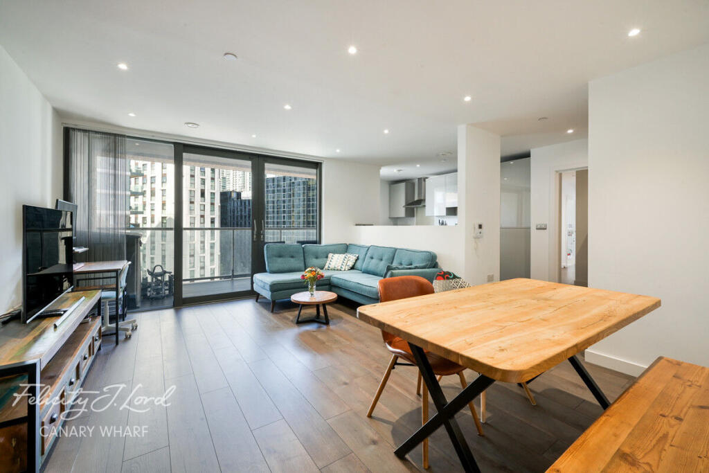 Main image of property: Heritage Tower, East Ferry Road, London E14