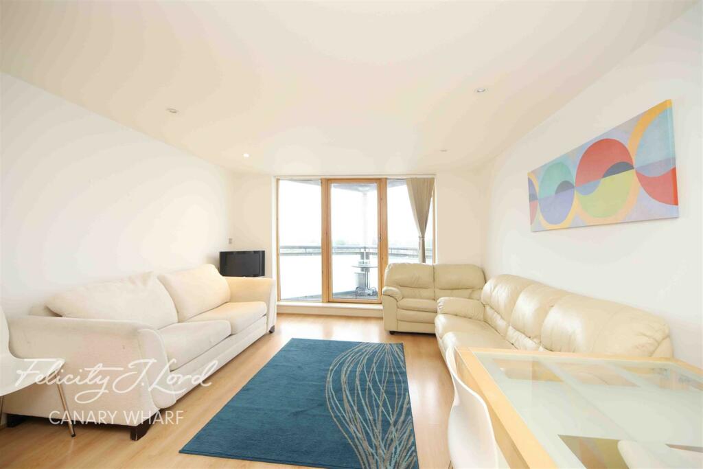 2 bedroom flat for rent in Orion Point, E14