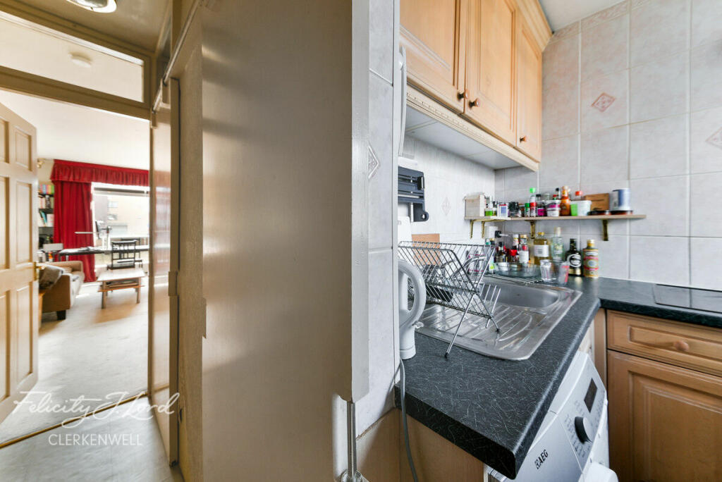 1 bedroom flat for sale in Golden Lane Estate, EC1, EC1Y