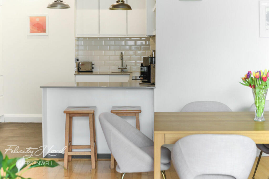 2 bedroom apartment for sale in Clerkenwell Road, Clerkenwell, EC1, EC1M