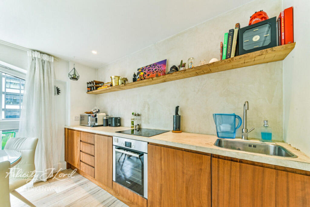 Main image of property: Bath Street, London