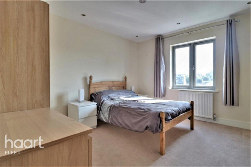 Main image of property: Queensmead, Farnborough