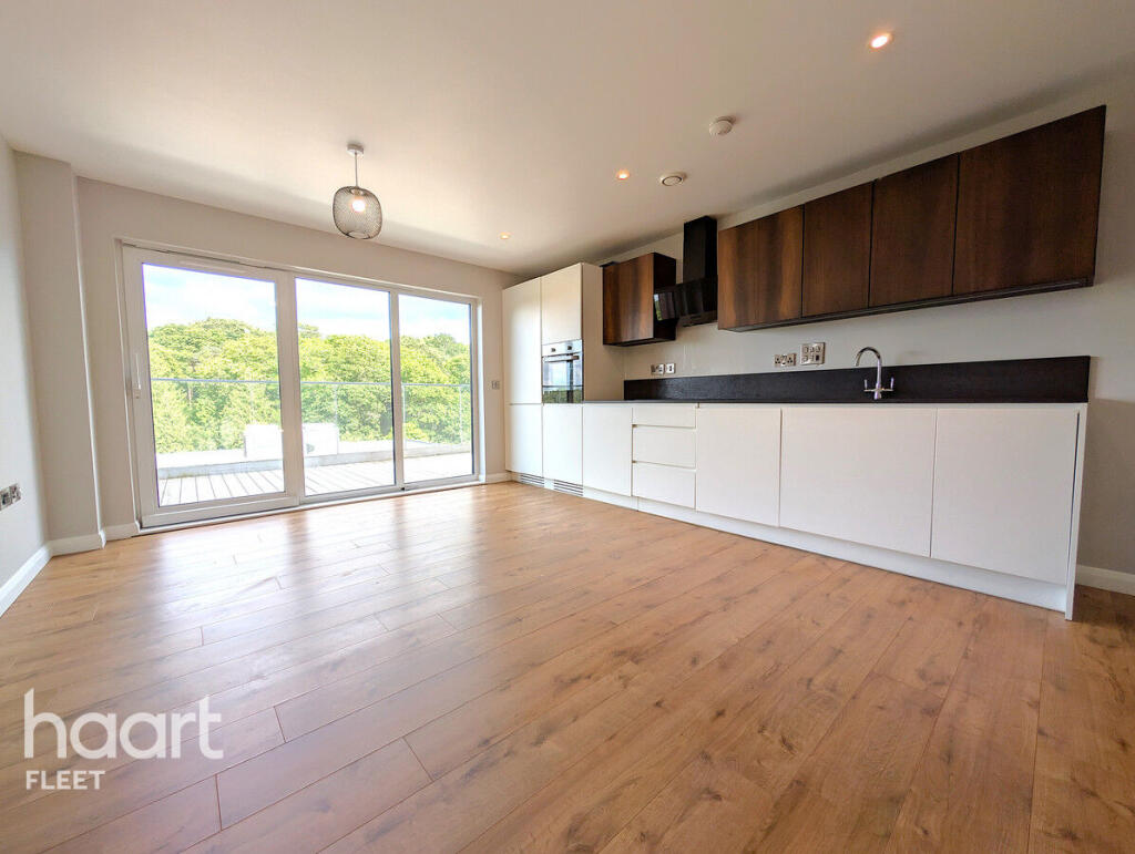 Main image of property: Farnborough Road, Farnborough