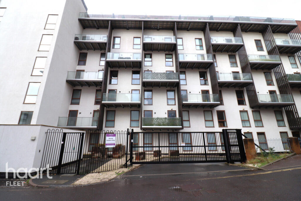 Main image of property: Farnborough Road, Farnborough