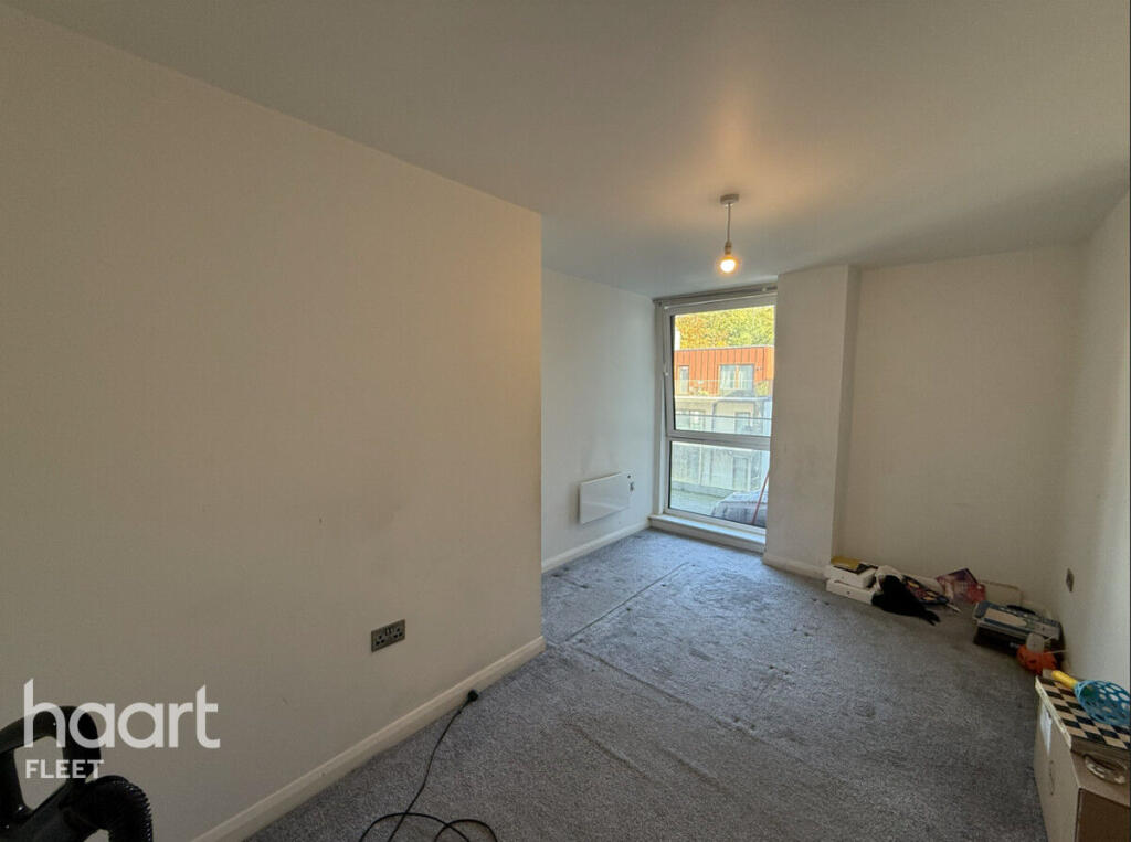 Main image of property: 296 Farnborough Road, Farnborough