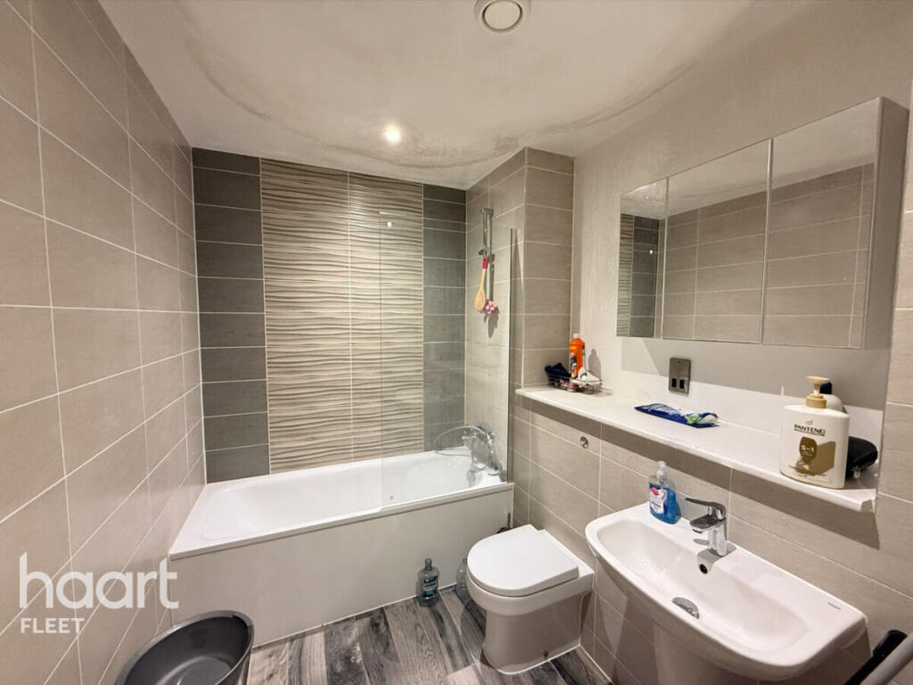 Main image of property: 296 Farnborough Road, Farnborough