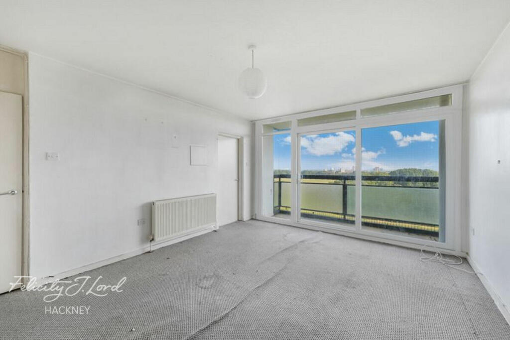 Main image of property: 172 Daubeney Road, London