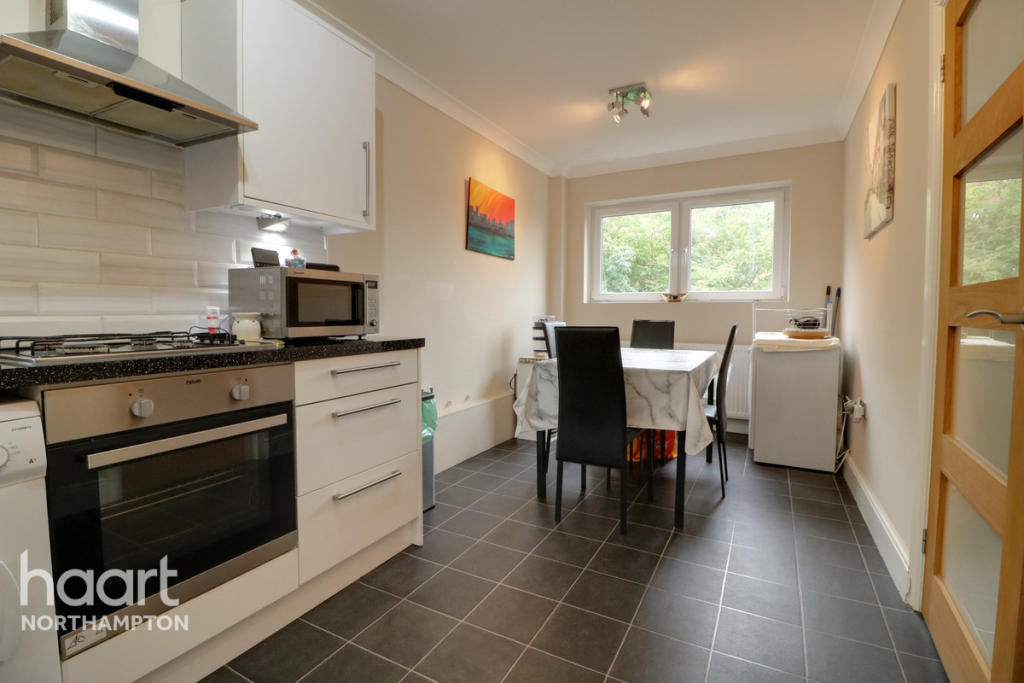 2 bedroom apartment for sale in Camborne Close, Northampton, NN4