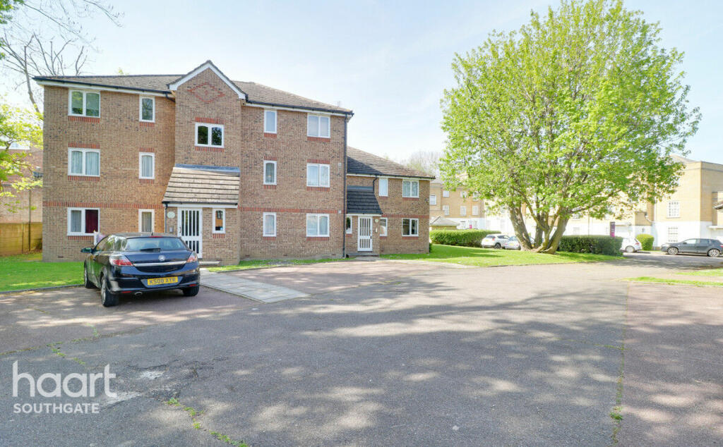 2 bedroom apartment for sale in Leigh Hunt Drive, London, N14