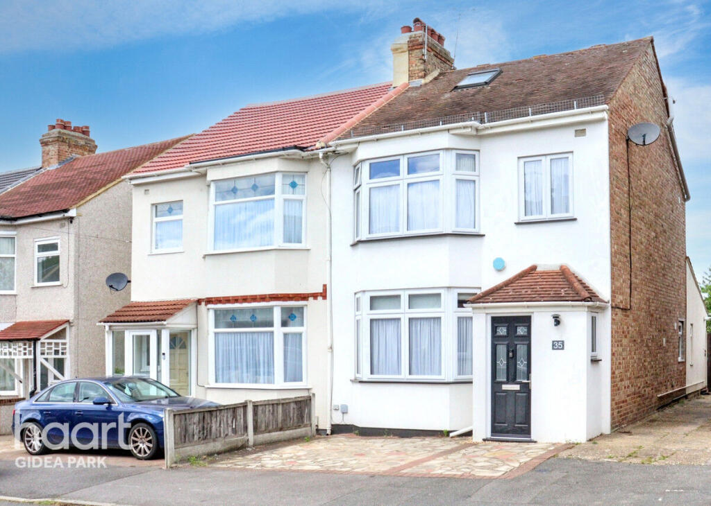 Main image of property: Park Crescent, HORNCHURCH