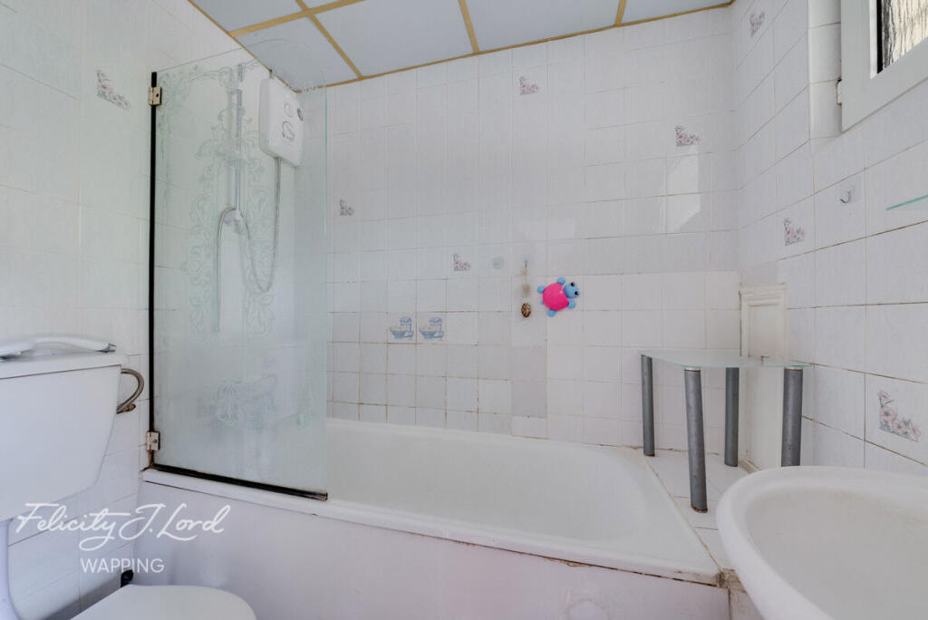 Main image of property: Cable Street, London