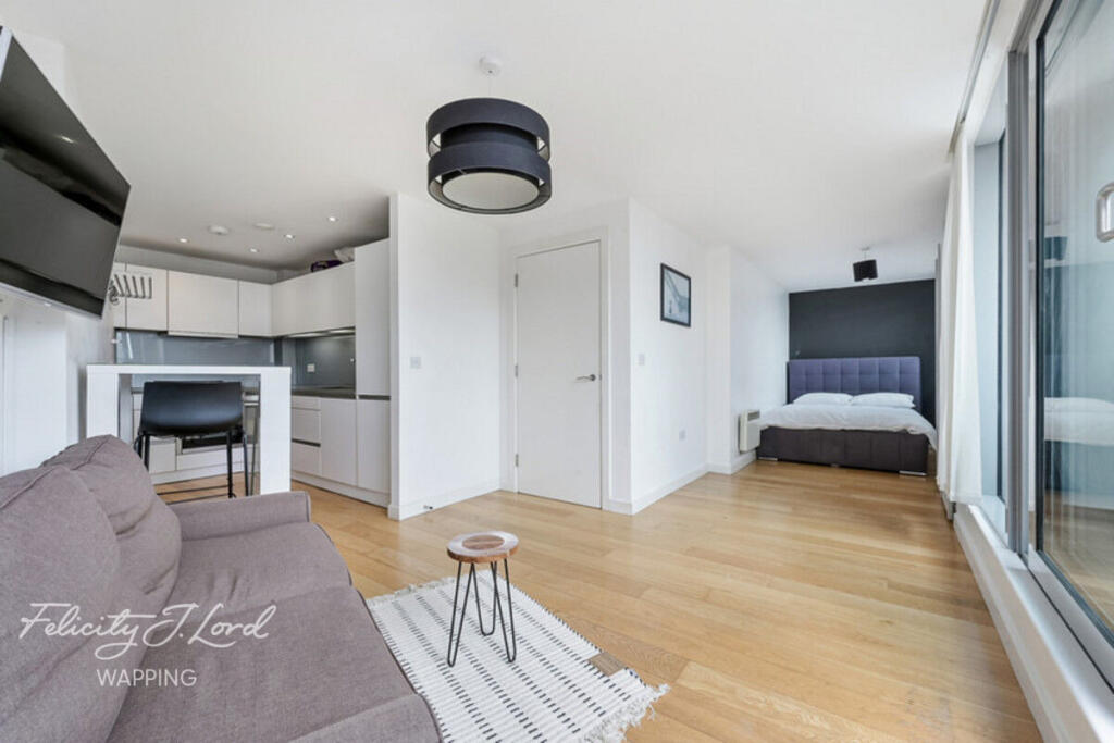 Main image of property: Caroline Street, London E1