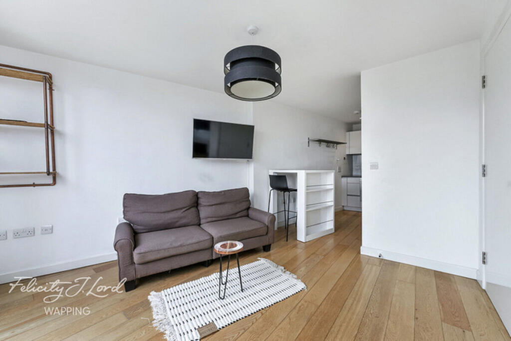 Main image of property: Caroline Street, London E1