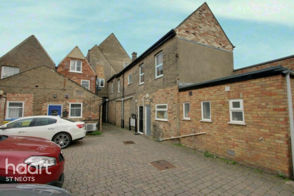 Studio flat for sale in High Street, St Neots, PE19