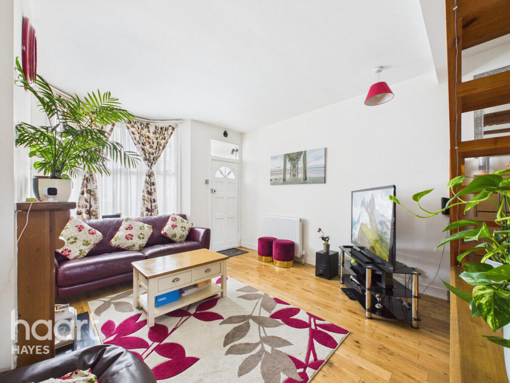 Main image of property: Yeading Fork, Hayes