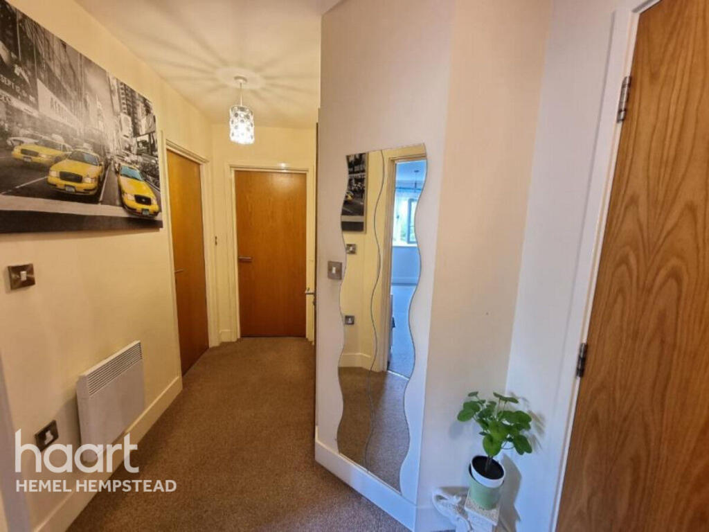 Main image of property: Hardings Close, Hemel Hempstead