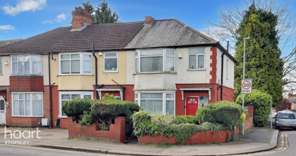 3 bedroom semi-detached house for sale in Stockingstone Road, Luton, LU2