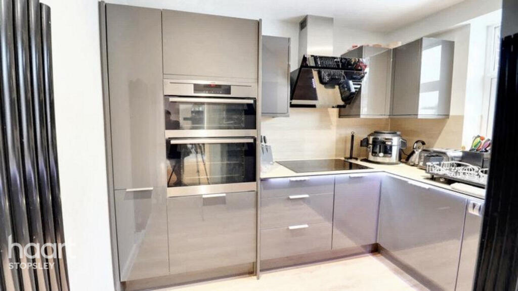 Main image of property: Clevedon Road, Luton