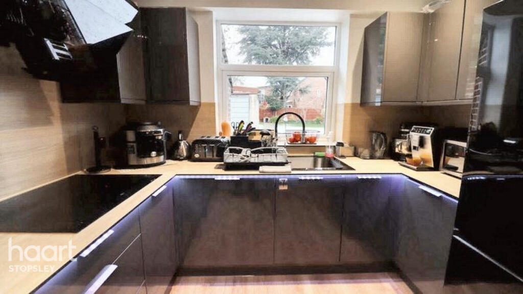 Main image of property: Clevedon Road, Luton