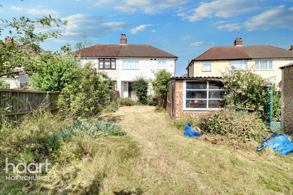 3 bedroom semidetached house for sale in Lancaster Drive, Hornchurch, RM12