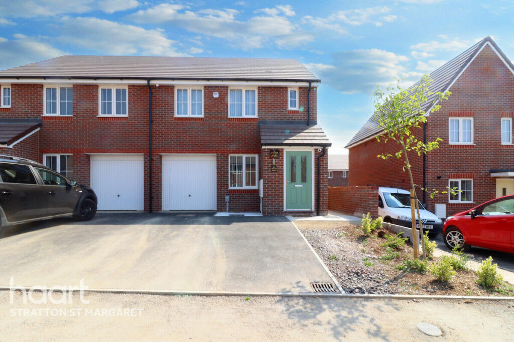 3 Bedroom Semi Detached House For Sale In Homington Avenue Swindon Sn3