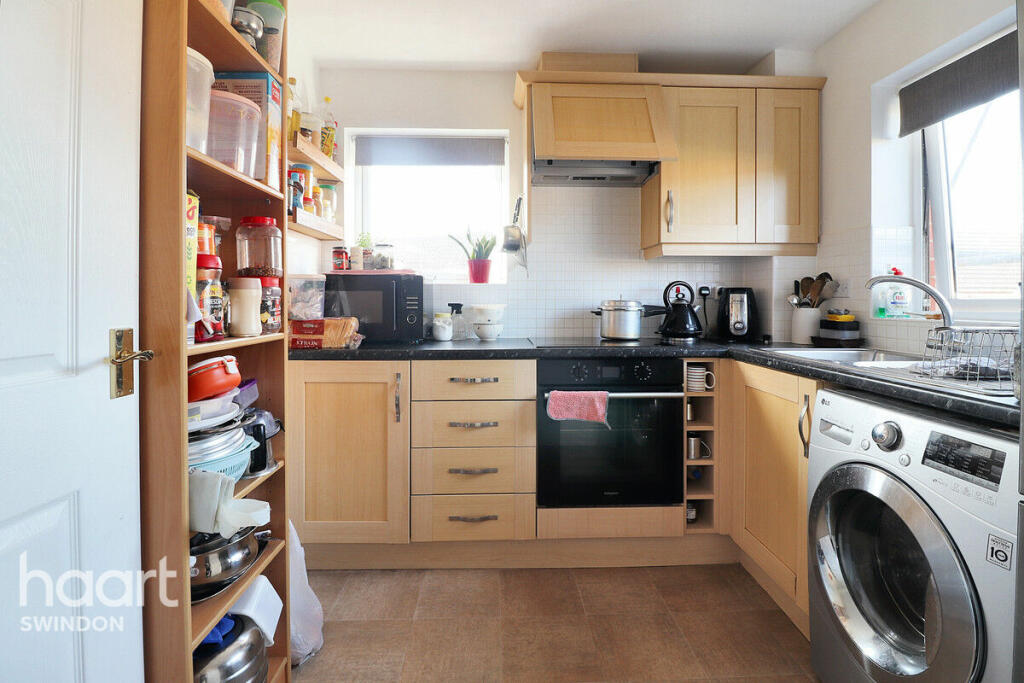 2 bedroom apartment for sale in Celsus Grove, Swindon, SN1