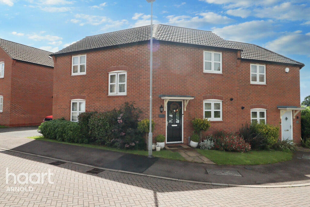 3 bedroom semidetached house for sale in Ellington Road, Arnold, NG5