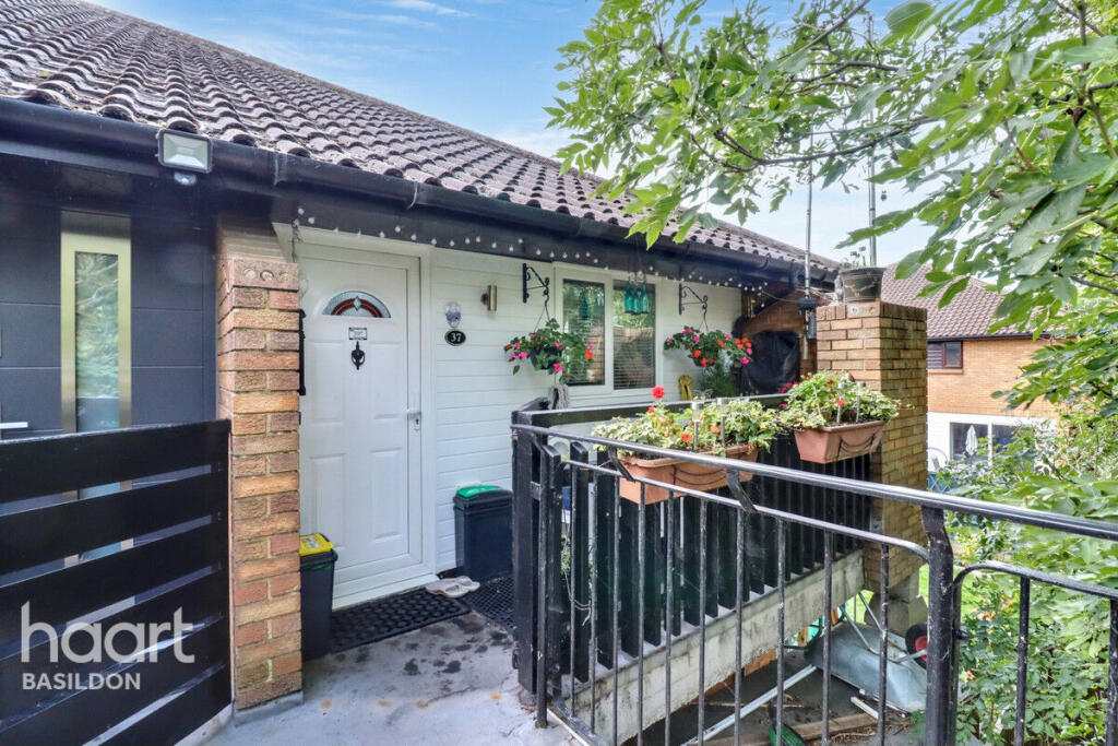 Main image of property: Bartlow Side, Basildon