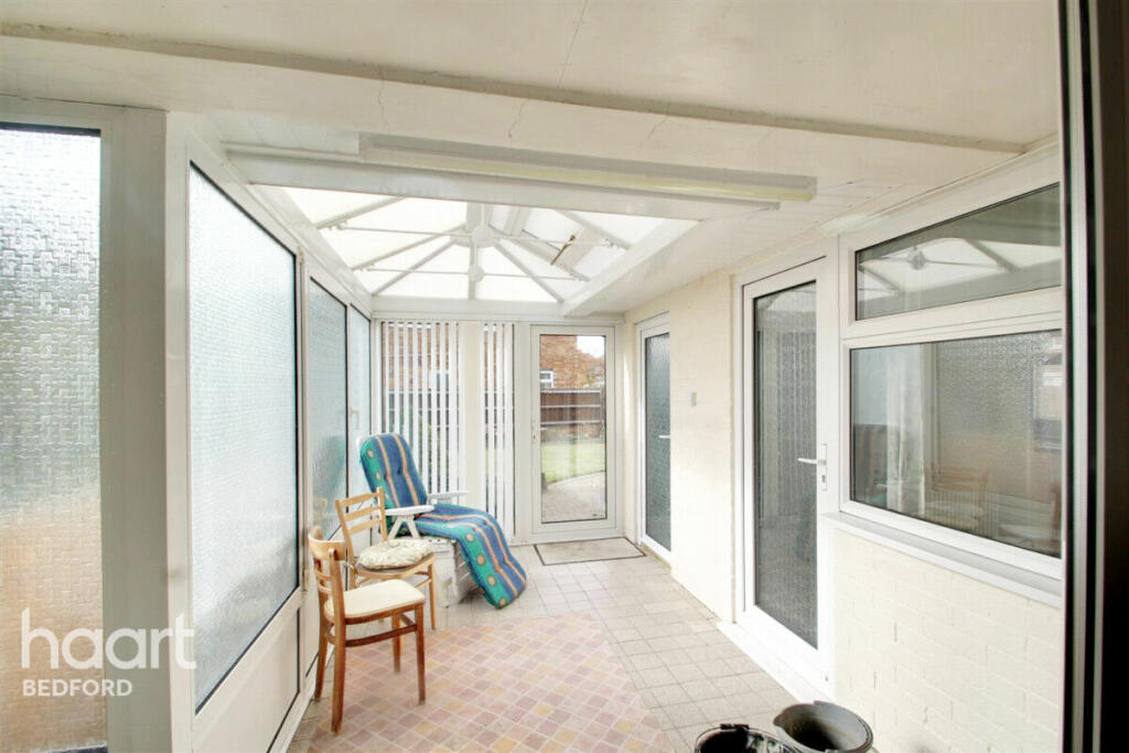 2 bedroom semidetached bungalow for sale in Caves Lane, Bedford, MK40