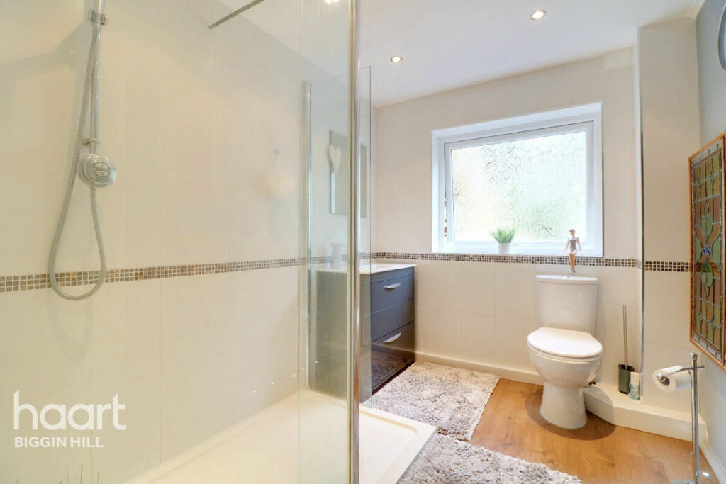 4 bedroom semidetached house for sale in Mount Pleasant, Biggin Hill, TN16