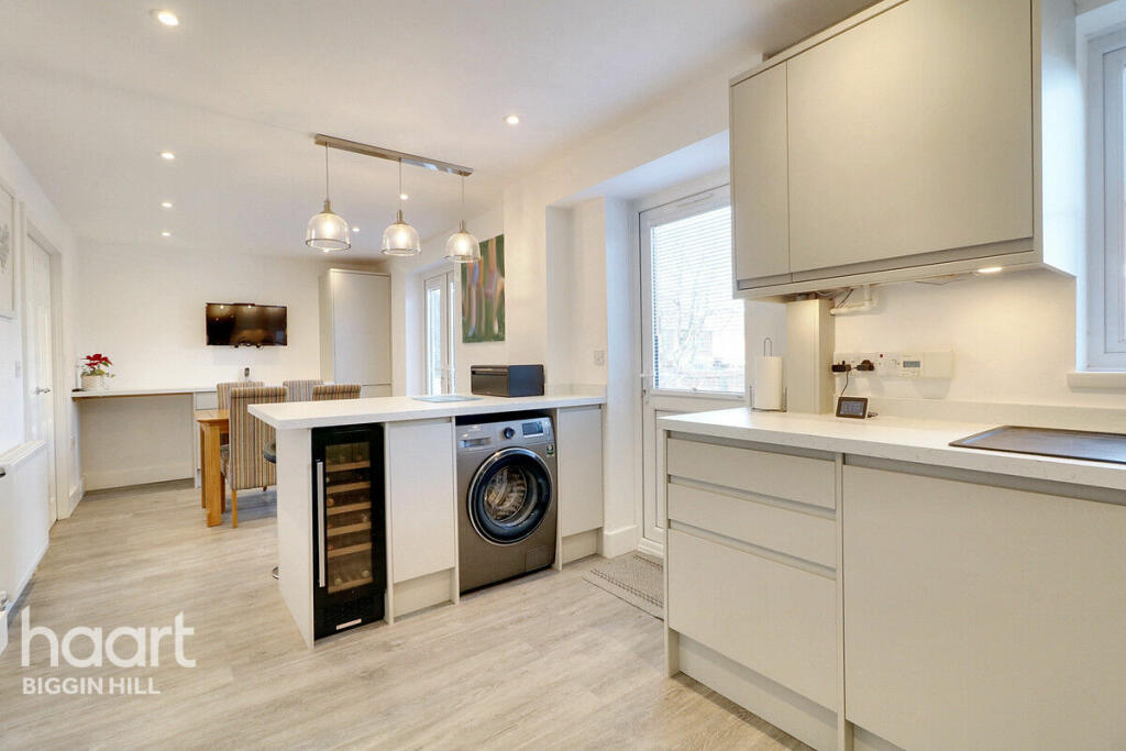 4 bedroom detached house for sale in Barwell Crescent, Biggin Hill, TN16