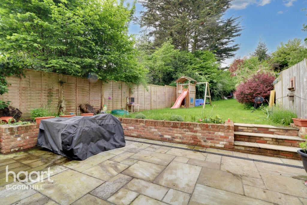 4 bedroom detached house for sale in Arthur Road, Biggin Hill, TN16