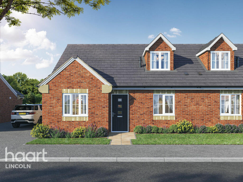 3 bedroom bungalow for sale in Tattershall Road, Woodhall Spa, LN10