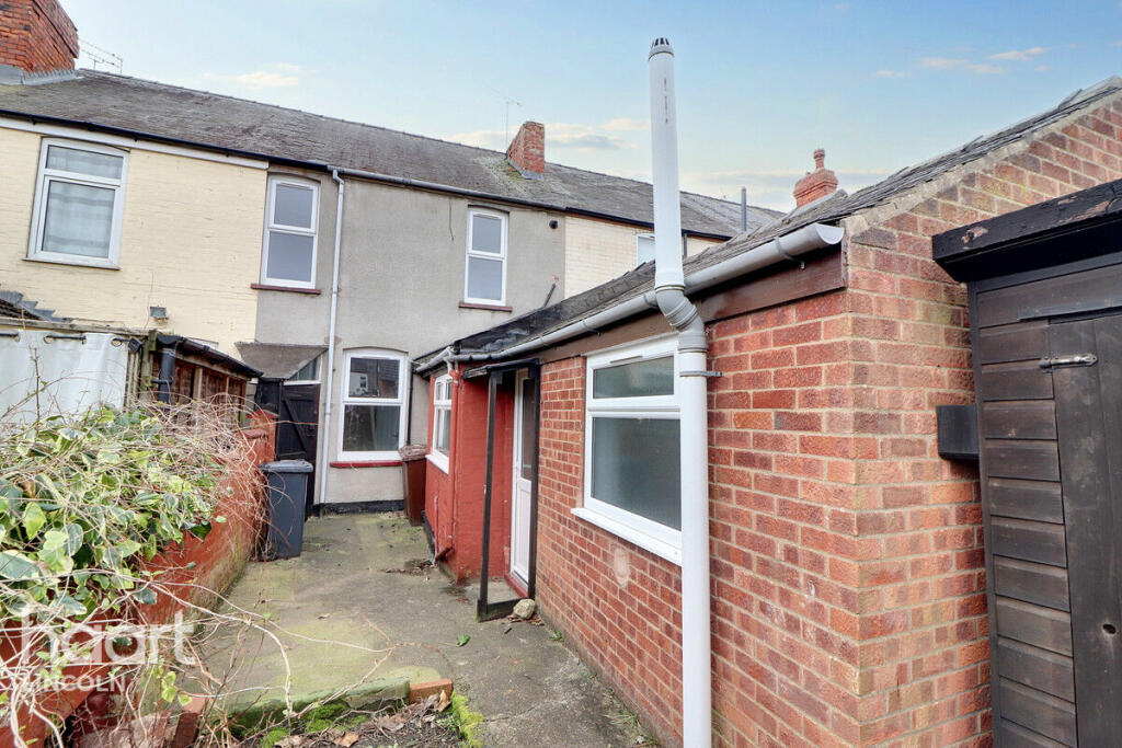 3 bedroom terraced house for sale in Smith Street, Lincoln, LN5