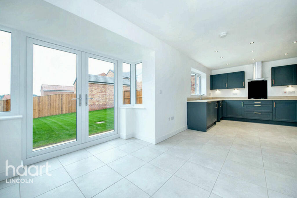 4 bedroom detached house for sale in Tattershall Road, Woodhall Spa, LN10