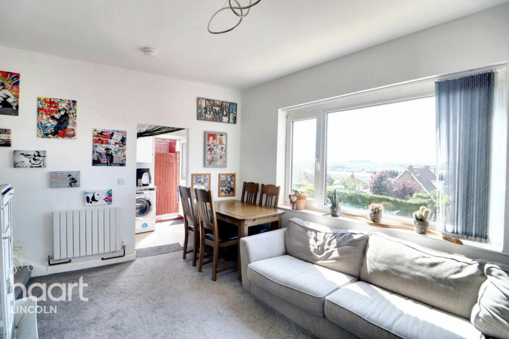 2 bedroom detached bungalow for sale in Hillside Avenue, Lincoln, LN2