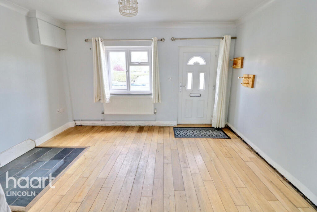 2 bedroom end of terrace house for sale in Gainsborough Road, Middle ...