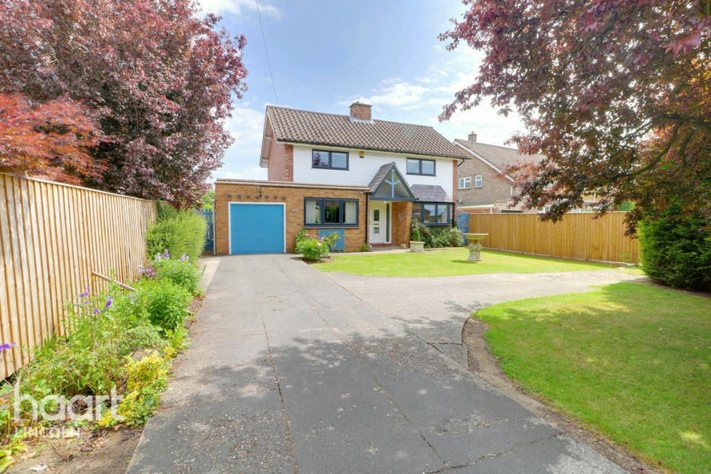 3 bedroom detached house for sale in Burton Road, Lincoln, LN1