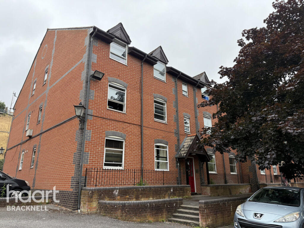 Main image of property: Dale Road, READING