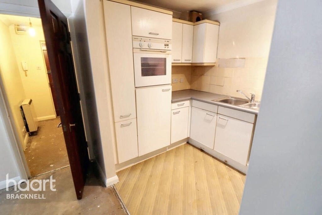 Main image of property: Dale Road, READING