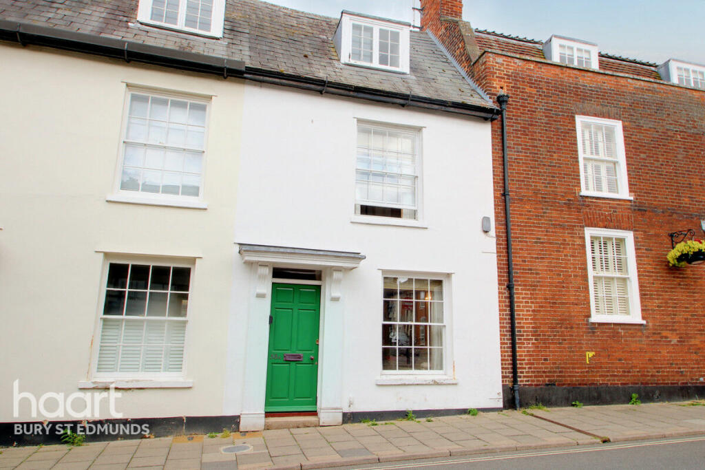 3 bedroom terraced house for sale in St Johns Street, Bury St Edmunds, IP33