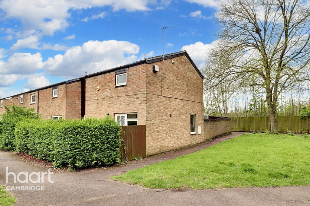 3 bedroom end of terrace house for sale in Sunmead Walk, Cambridge, CB1