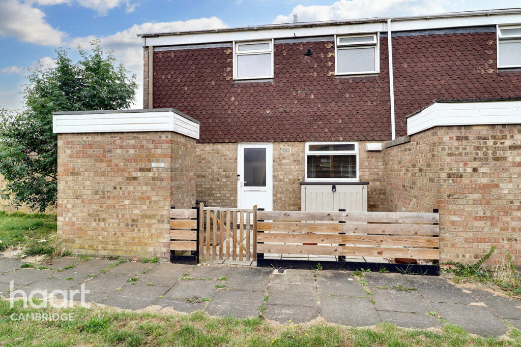 2 bedroom end of terrace house for sale in Dunsmore Close, Cambridge, CB5