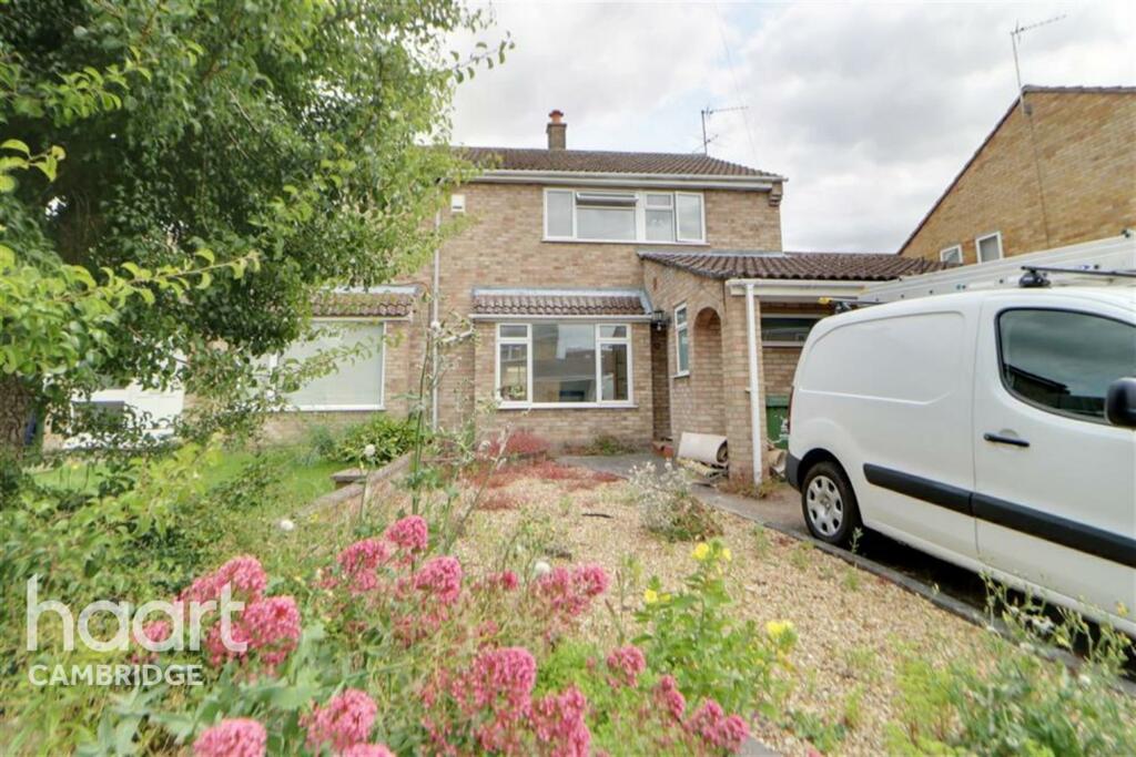 3 bedroom semidetached house for rent in Crowthorne Close, Cambridge, CB1
