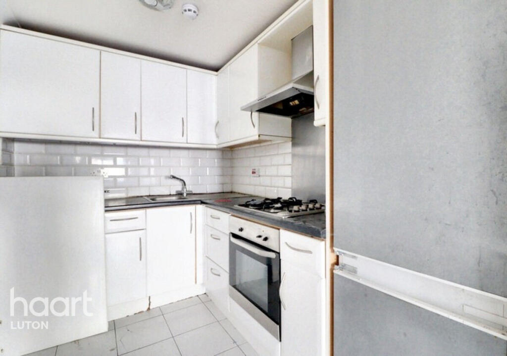 Main image of property: Cardiff Road, Luton