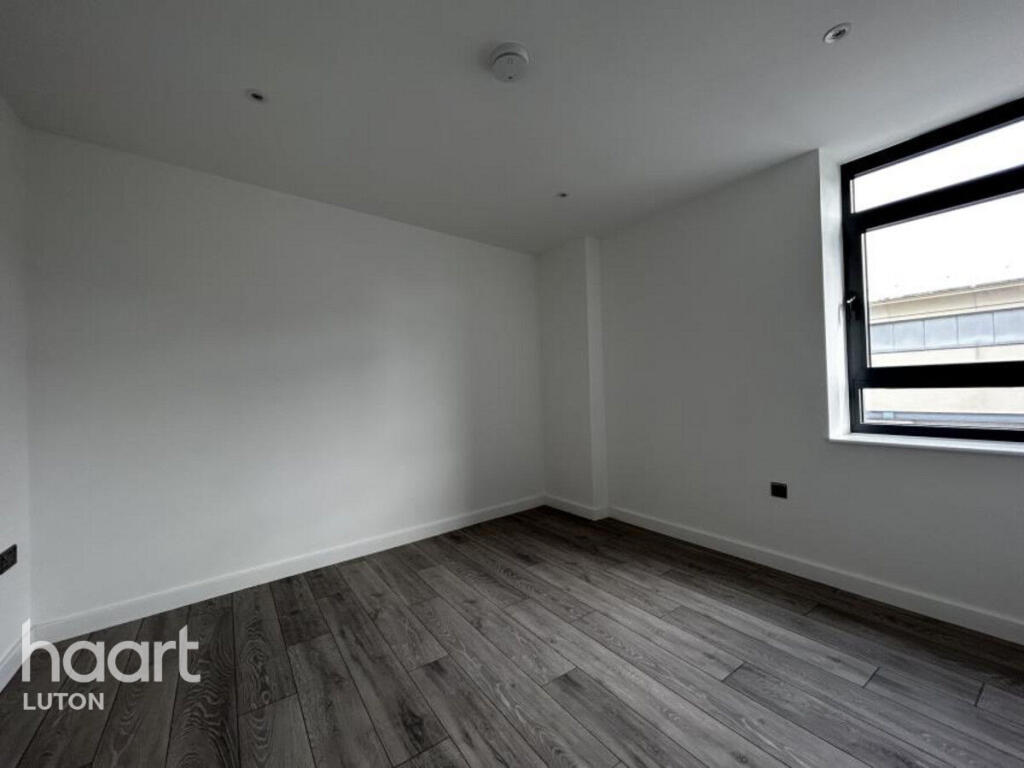 Main image of property: Alma Street, Luton