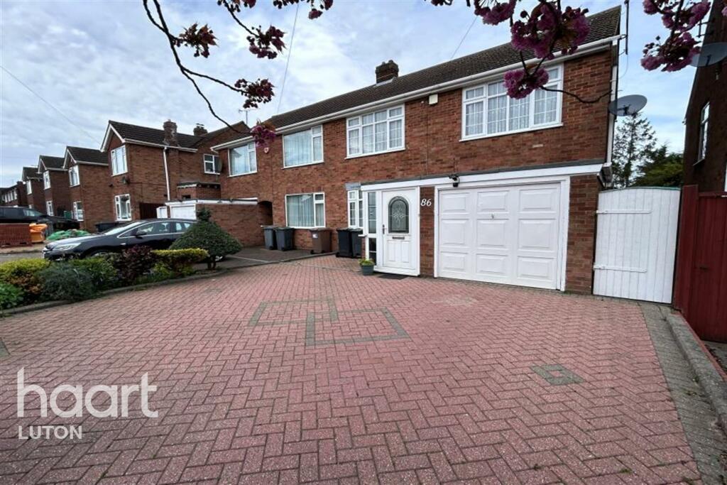 3 bedroom semi-detached house for rent in Stoneygate Road, Luton, LU4